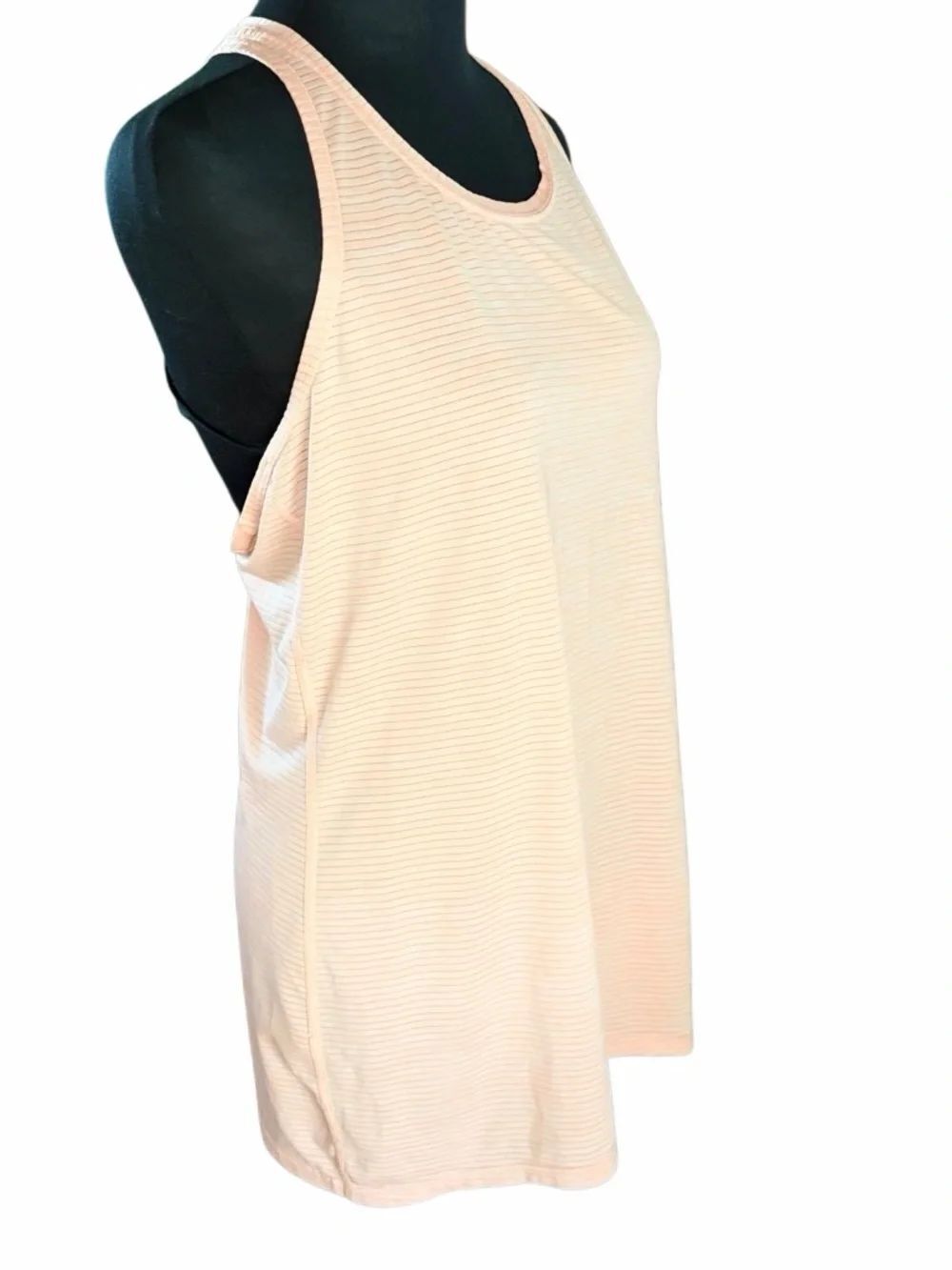 Athleta Transcend Racerback Mesh Tank size M. - Picture 6 of 7
